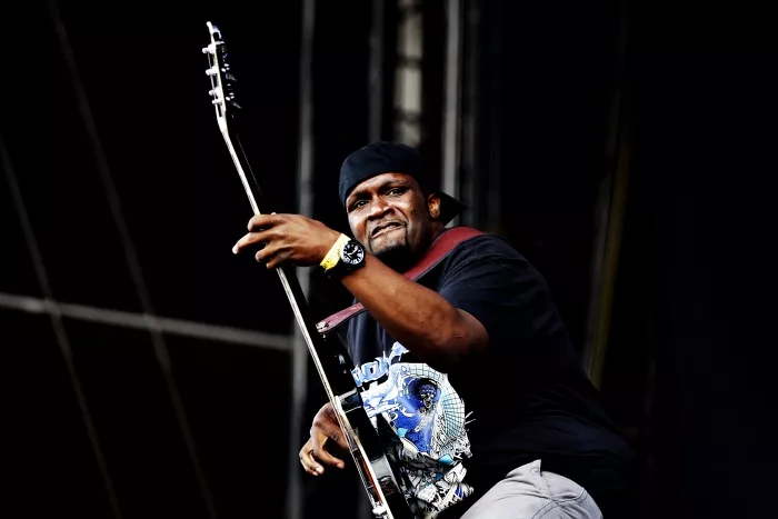 Suicidal Tendencies basist död