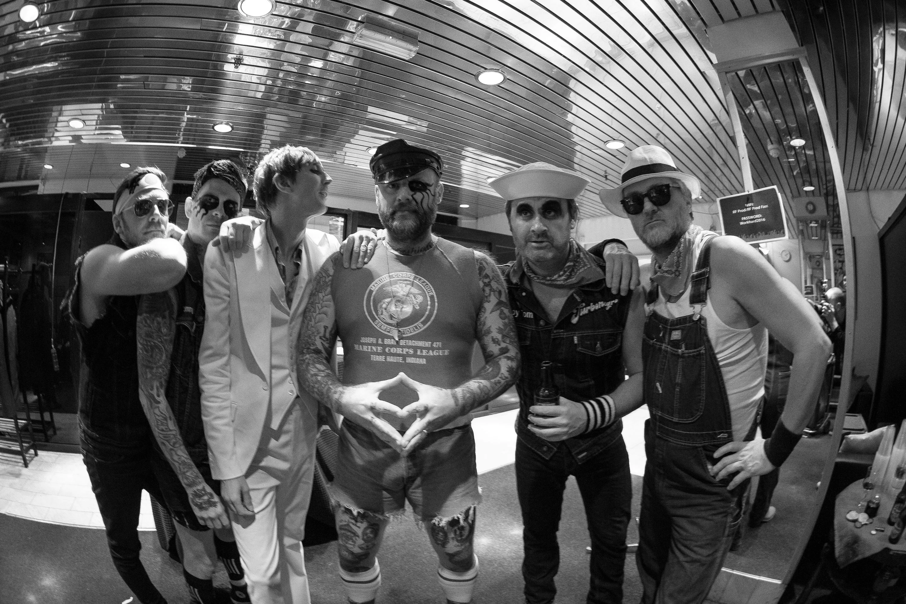 Partyrockere eller kastrerte provokatører?