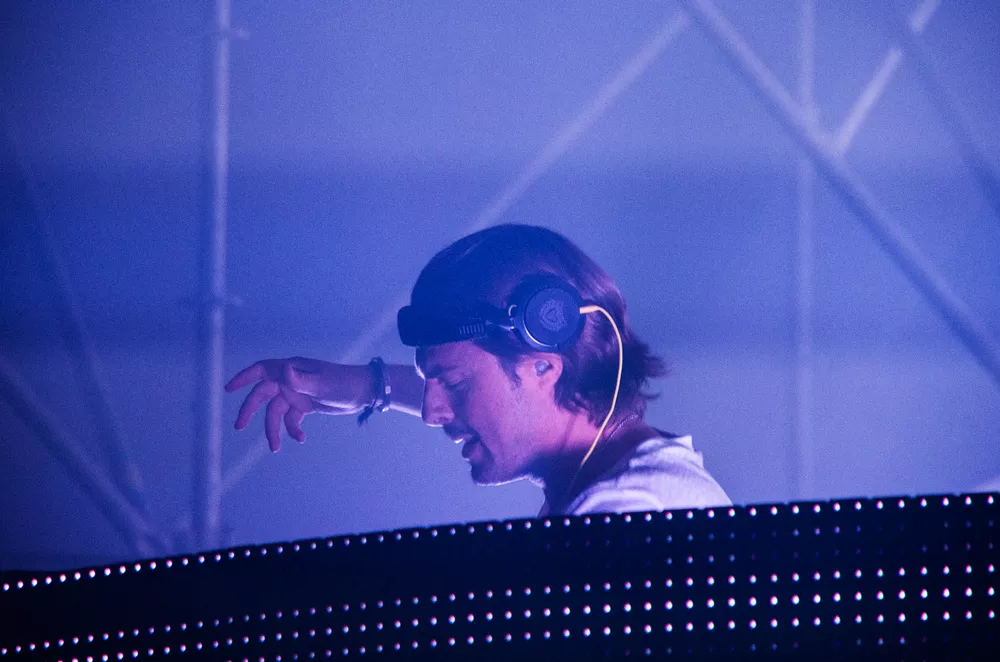 Svensk artist spelar åter i Saudiarabien trots kritik