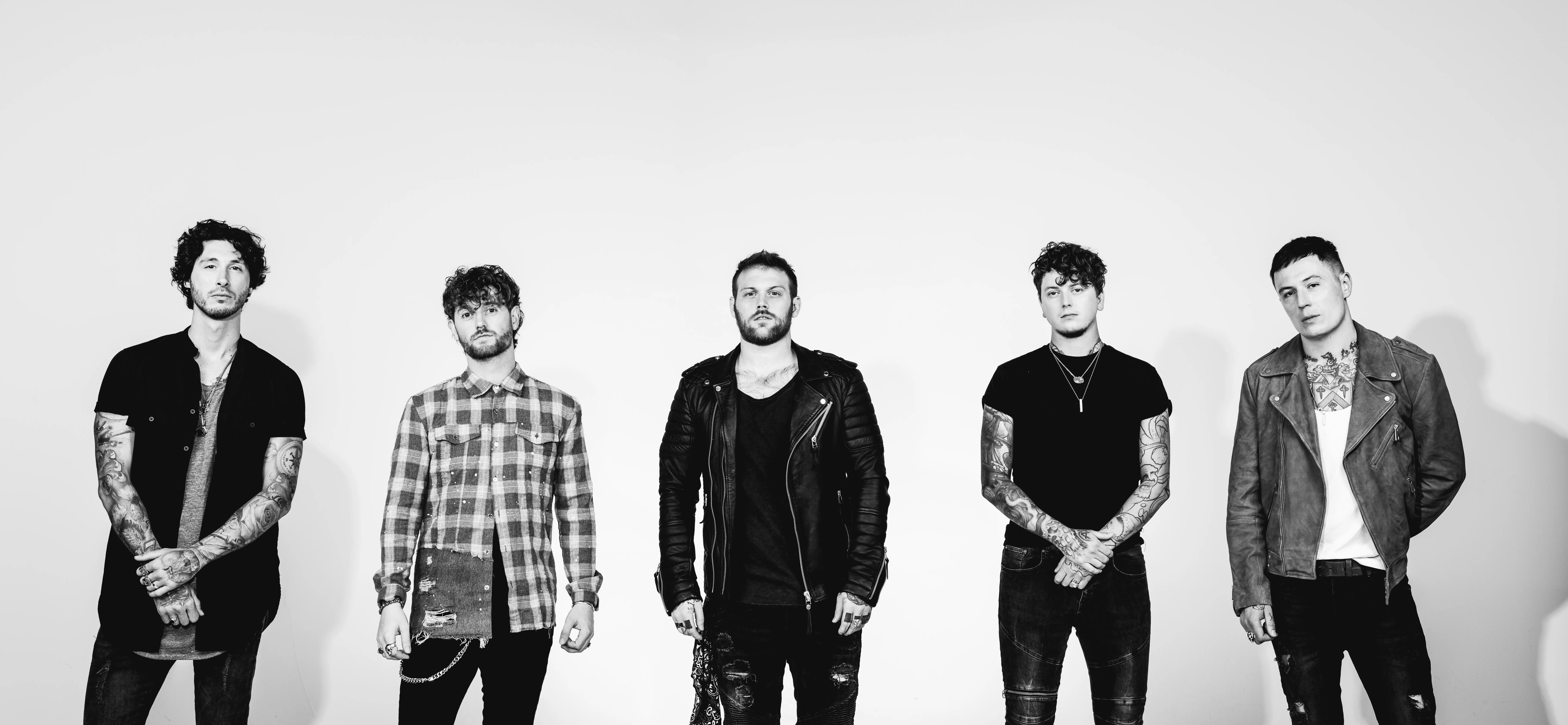 “Vi är inte ungar som jagar en dröm längre” – intervju med Asking Alexandria