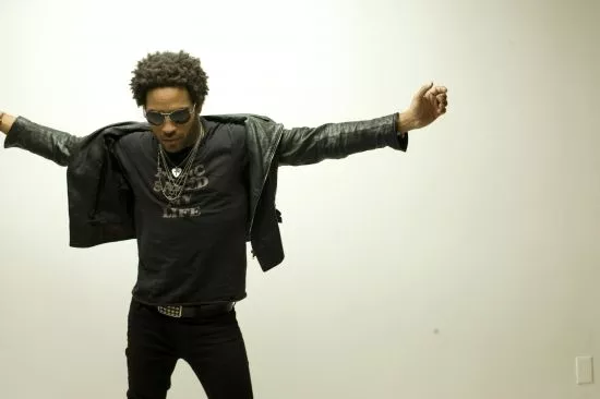 Lenny Kravitz slår ett slag mot rasism