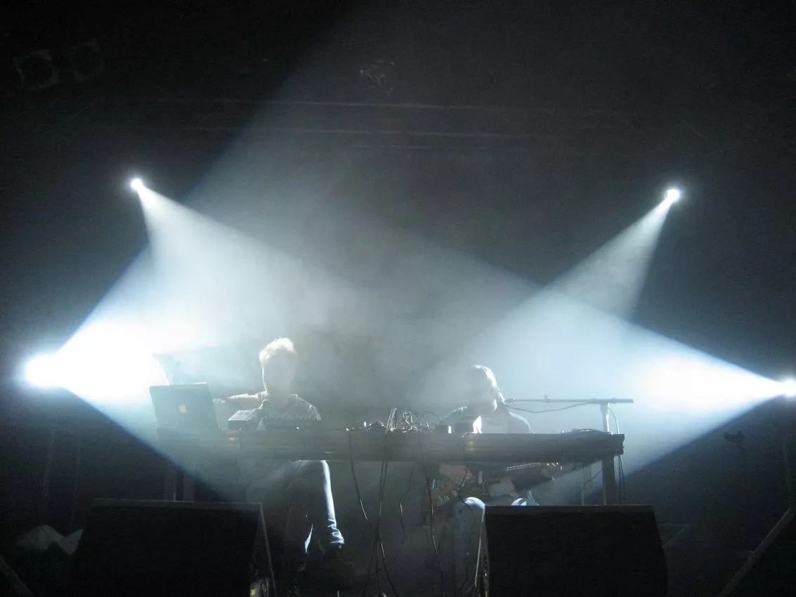 The Embassy följer ingen lag