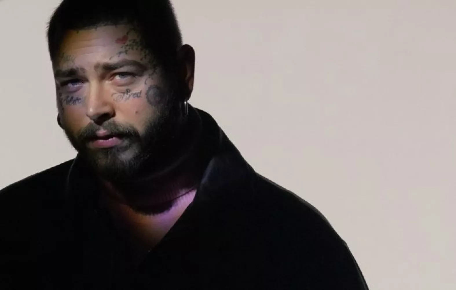 Post Malone har ondt i tænderne, hjertet og livet på nyt album