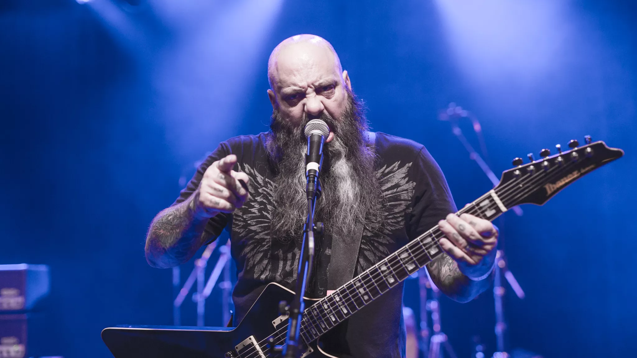 Trukket igennem sumpen