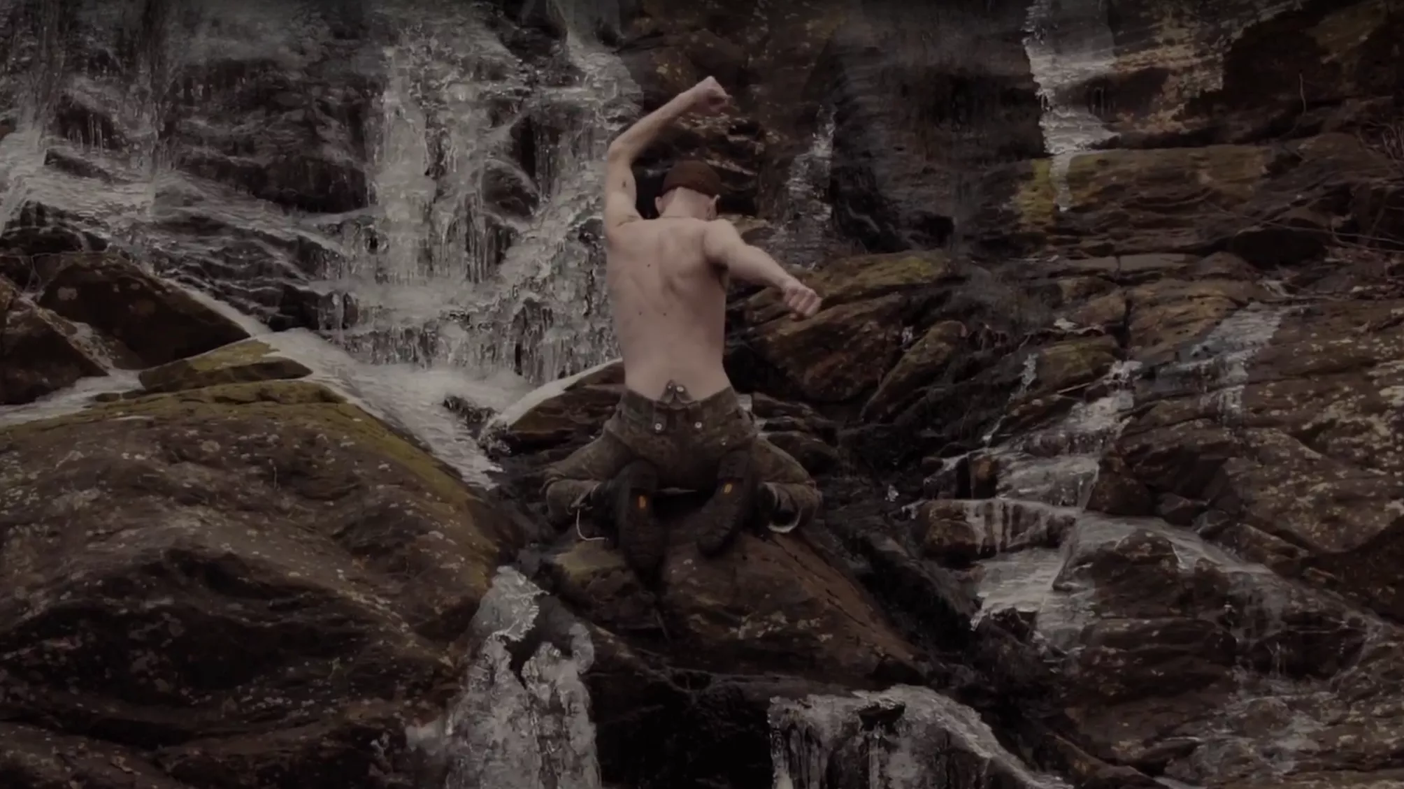 VIDEOPREMIÄR: Team Rockit - Trippel Skörd