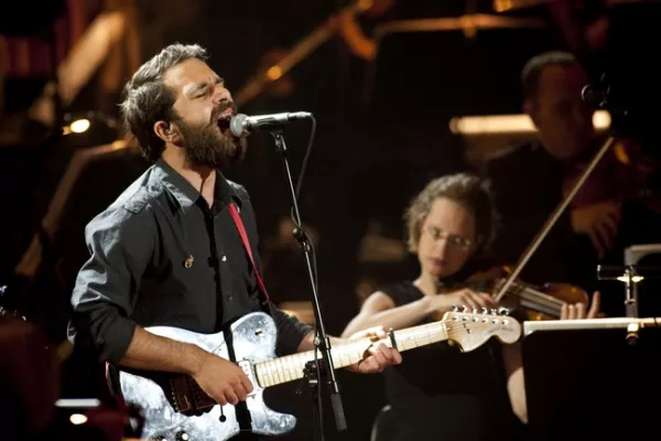 Choir Of Young Believers: med Radiounderholdningsorkestret, DR Koncerthuset, København