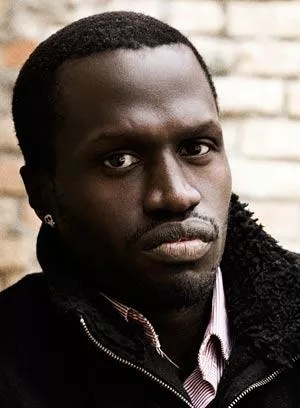 Kuku Agami udgiver solodebut