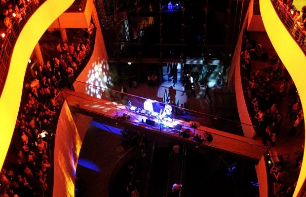 Stor hybrid-fest i Den Sorte Diamant