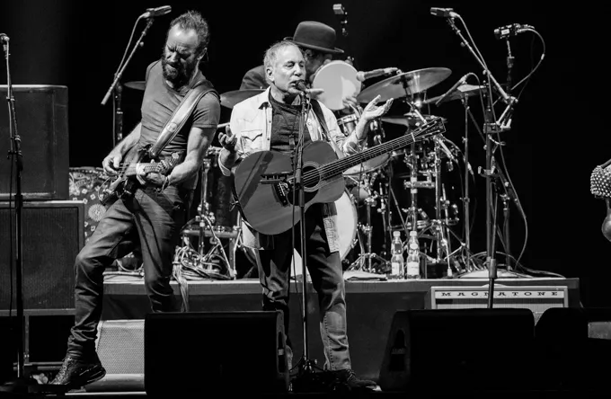 Paul Simon & Sting: Sparekassen Fyn Arena, Odense