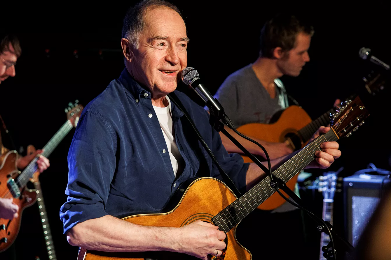 NY KONSTELLATION: Niels Skousen giver koncert med Lasse & Mathilde