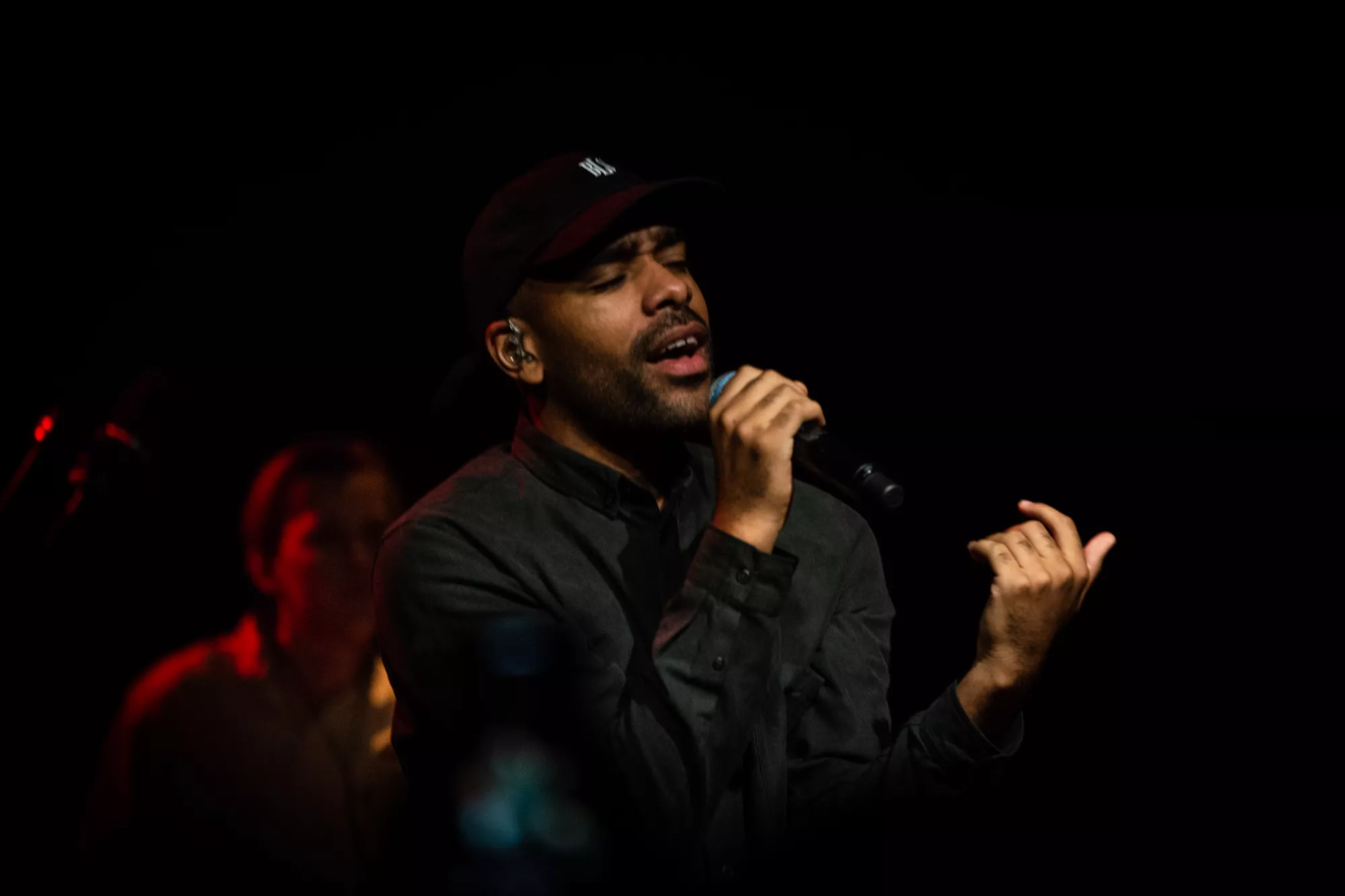 Forevigt selv tak, Hans Philip