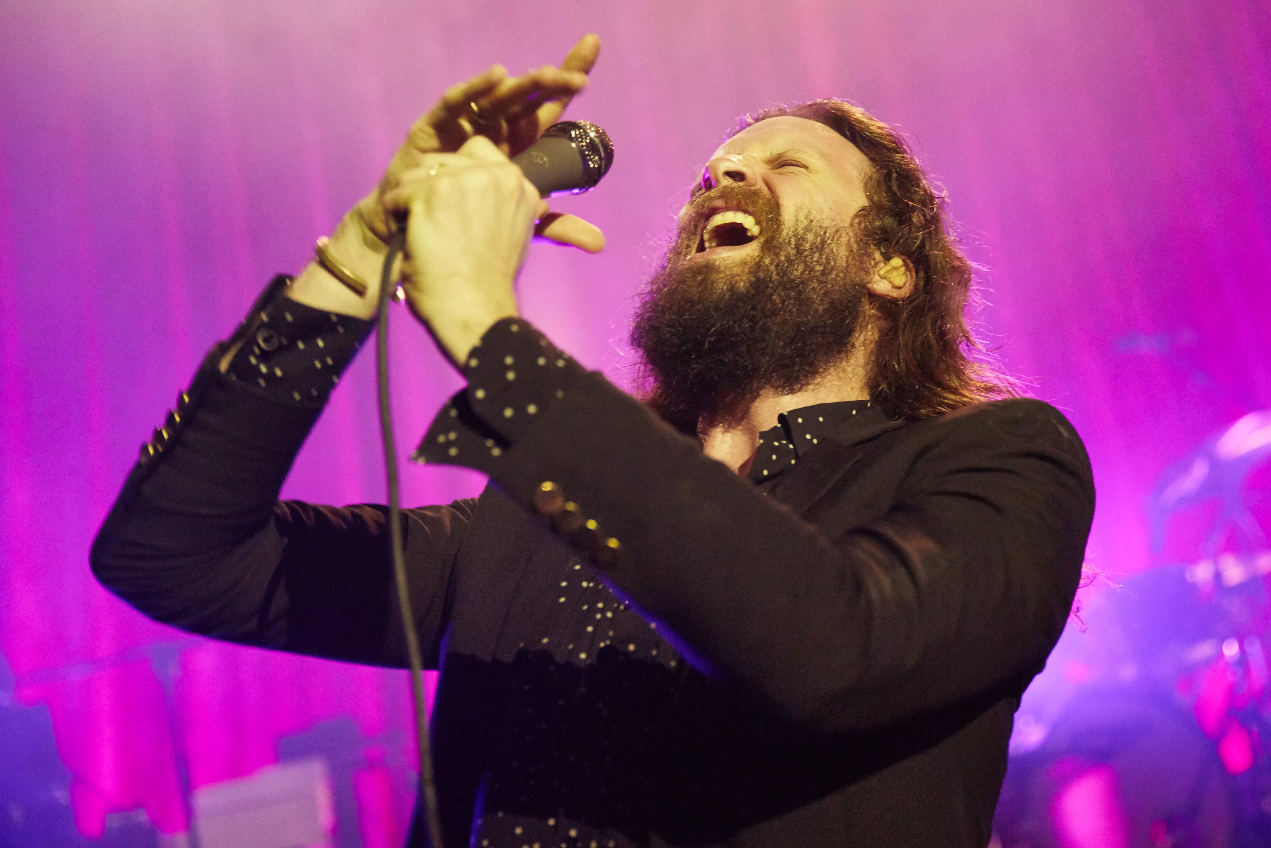 Father John Misty går efter Kanye Wests stil