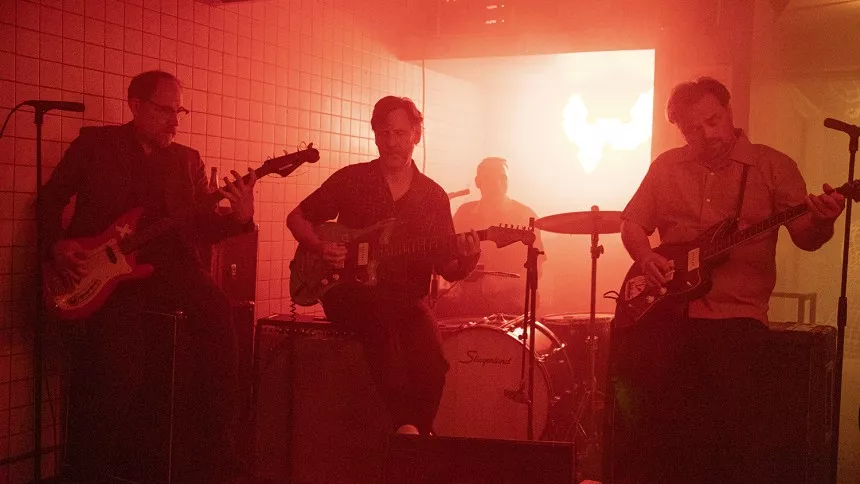 Mindeværdig intimkoncert i surfrockens navn