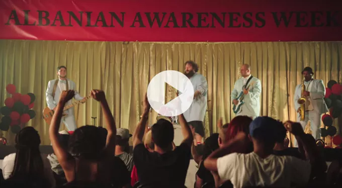 Action Bronson hylder Eddie Murphy i ny video