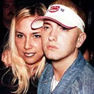 Eminem gifter sig med ekskonen