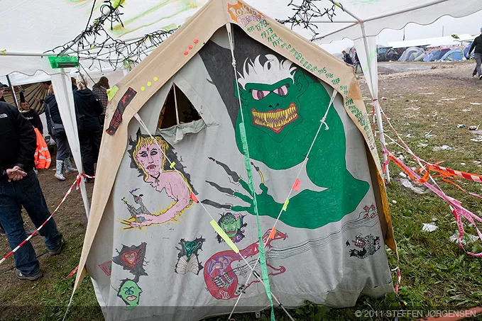 Legendarisk Roskilde-telt overdraget til Danmarks Rockmuseum