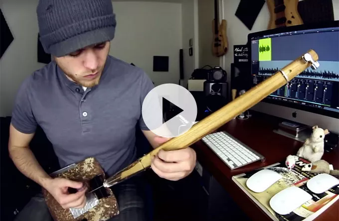 Video: Se Rage Against The Machine spillet på skovl 