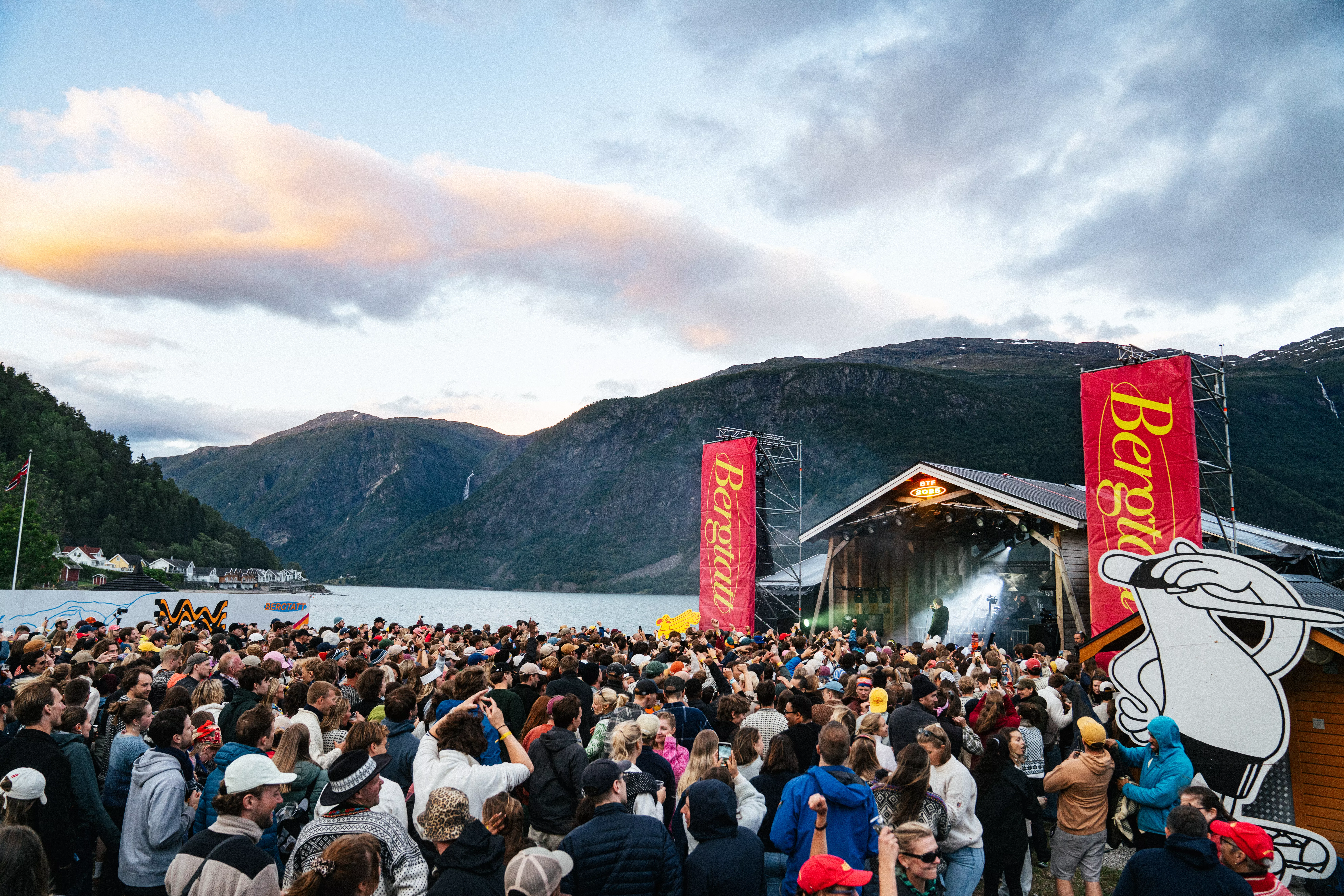 Cez løfter Lusters bunnløse daler til stormfulle høyder