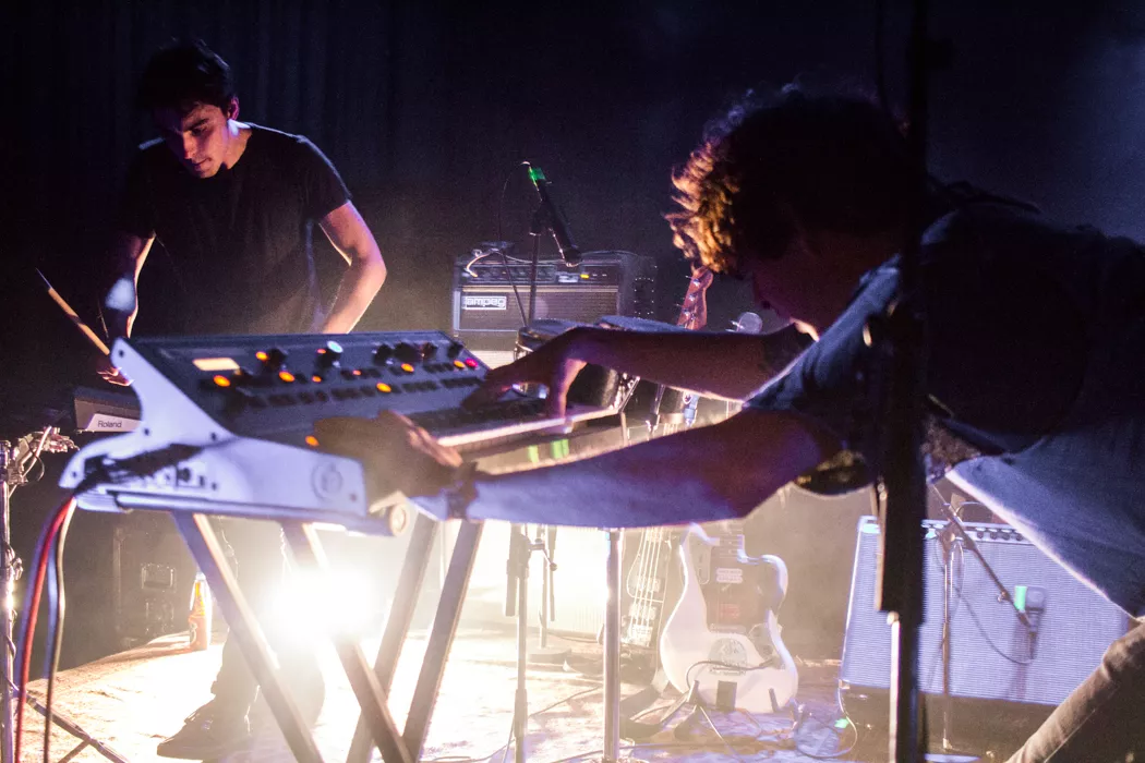 Tar sin hyllade postpunk till Sverige