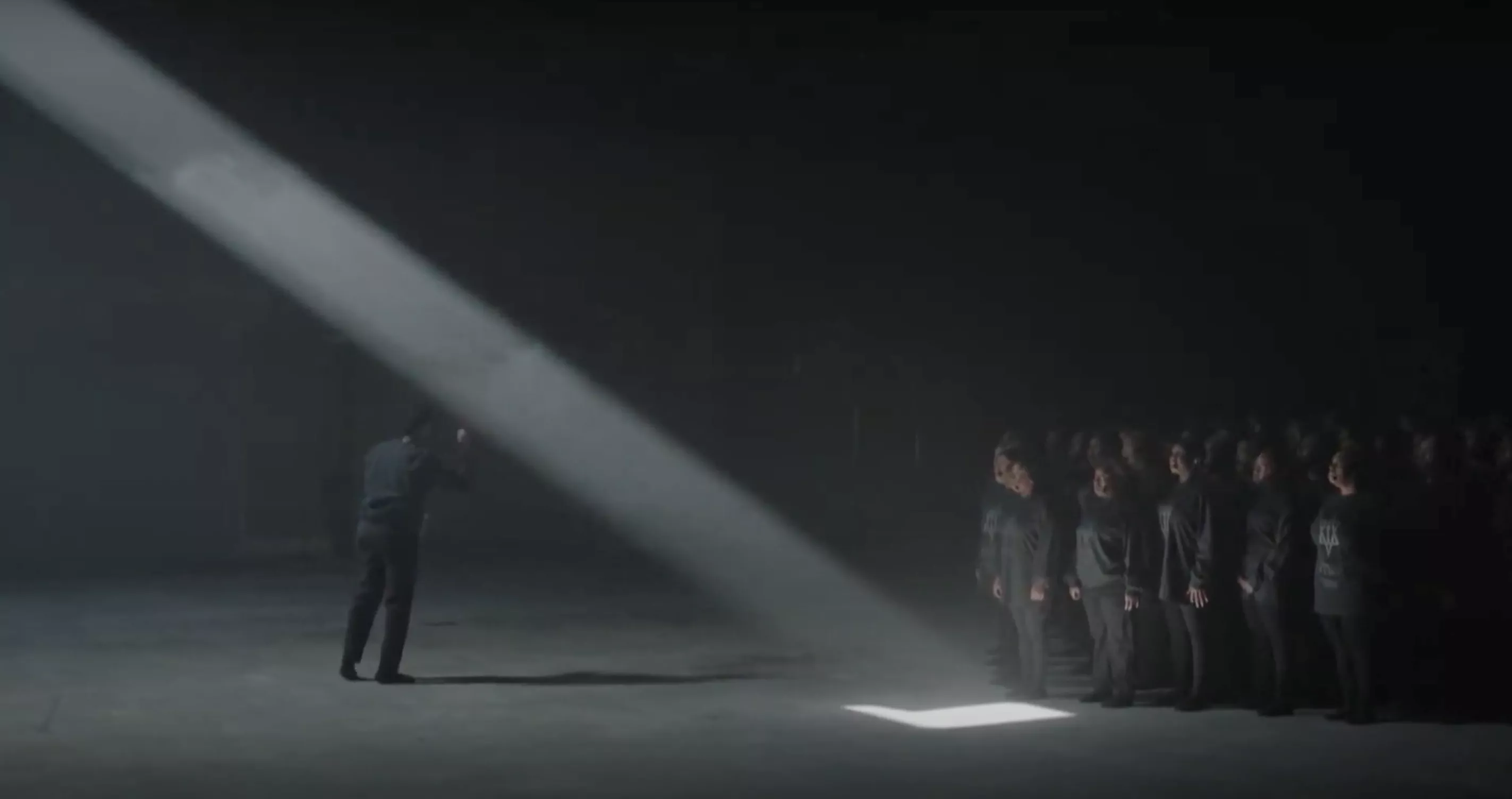 Kanye West tillägnade söndagsguds-tjänsten till offren – 14-åring dog under Travis Scotts konsert