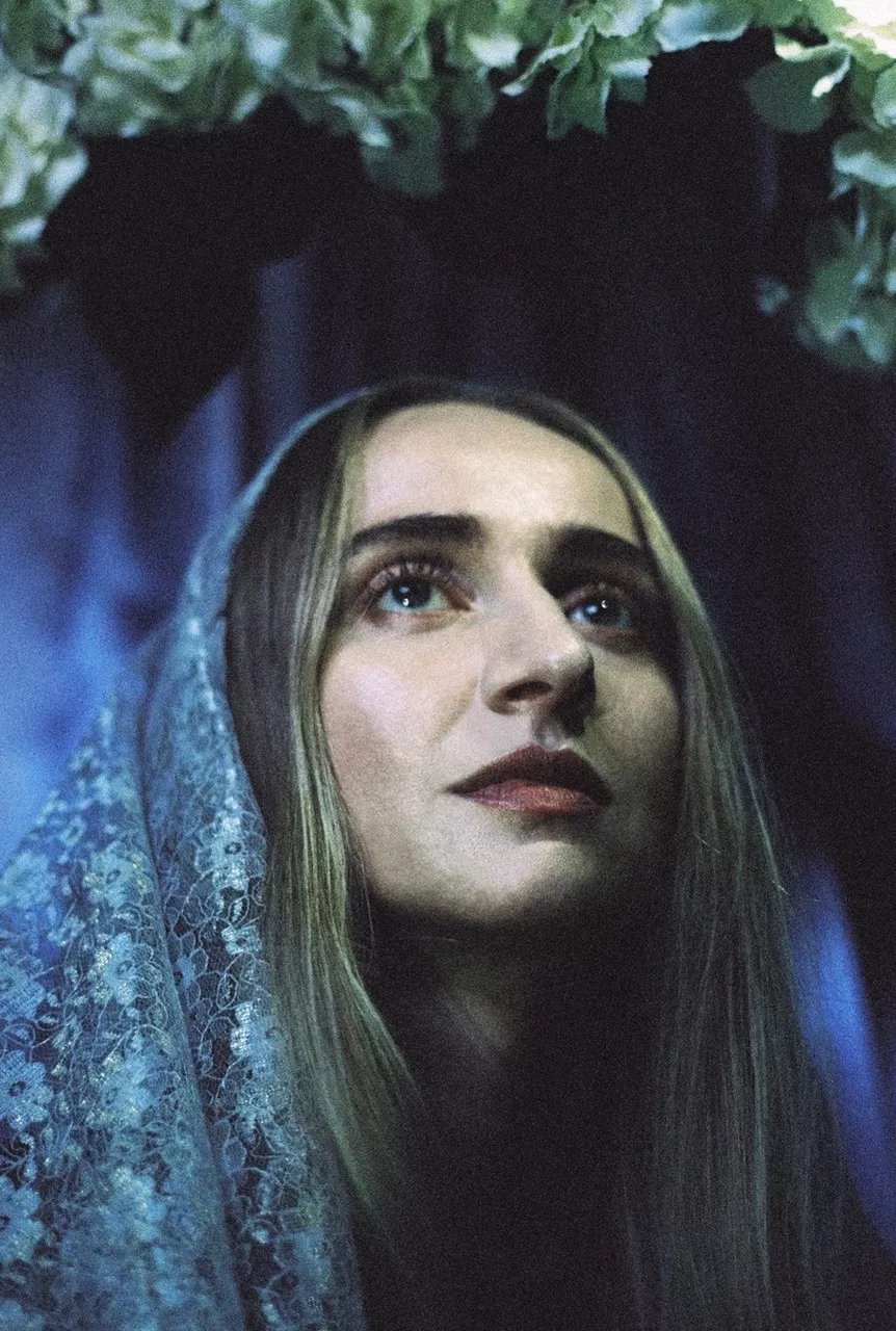 Tar nya osäkra och haltande steg