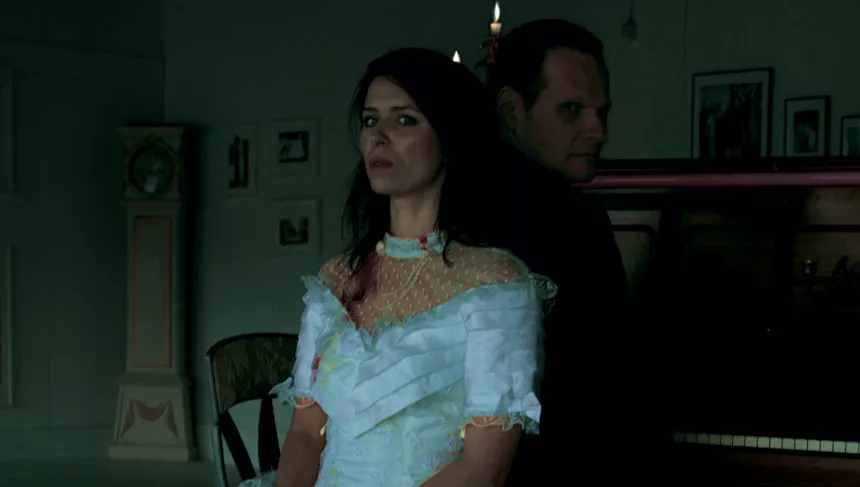 Turnéaktuelle Kira – Det er vigtigt at blive ved med at sætte den ene fod foran den anden