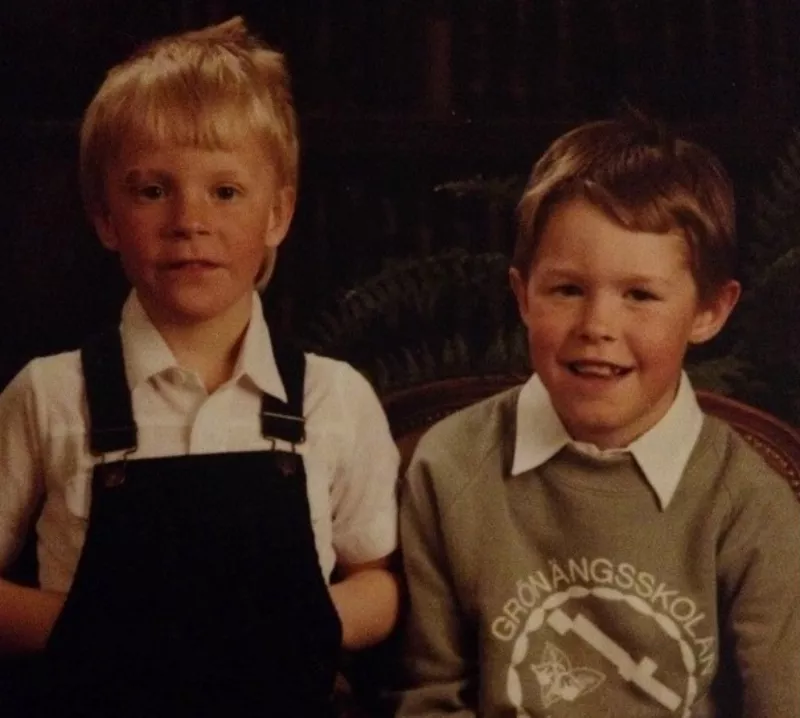 Gissa svenska artisten – vem är det till vänster?