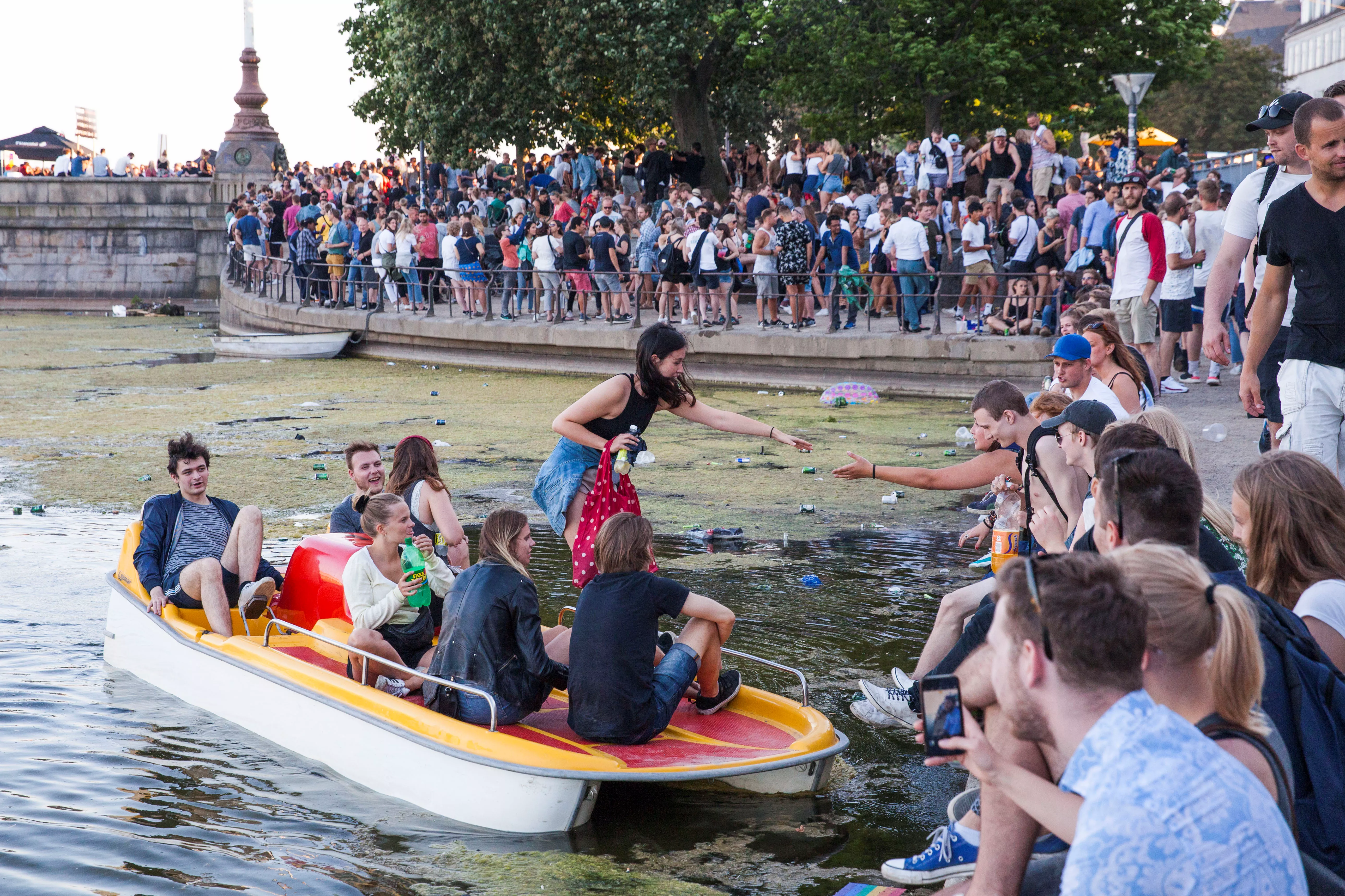 Distortion laver surprise-begivenheder