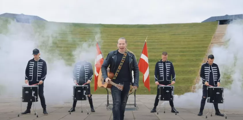 Ny EM-sang med tidligere U16-landsholdsspiller – og Copenhagen Drummers