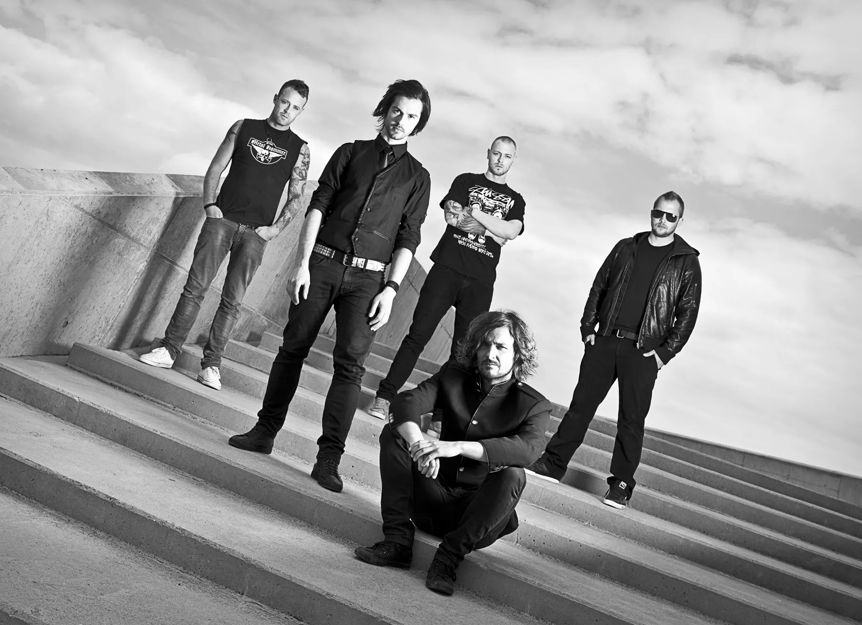 Surfact: Feeding The Beast – sang for sang