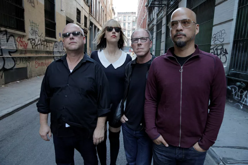 Frank Black: ''Varken dans, ballonger eller chitchat''