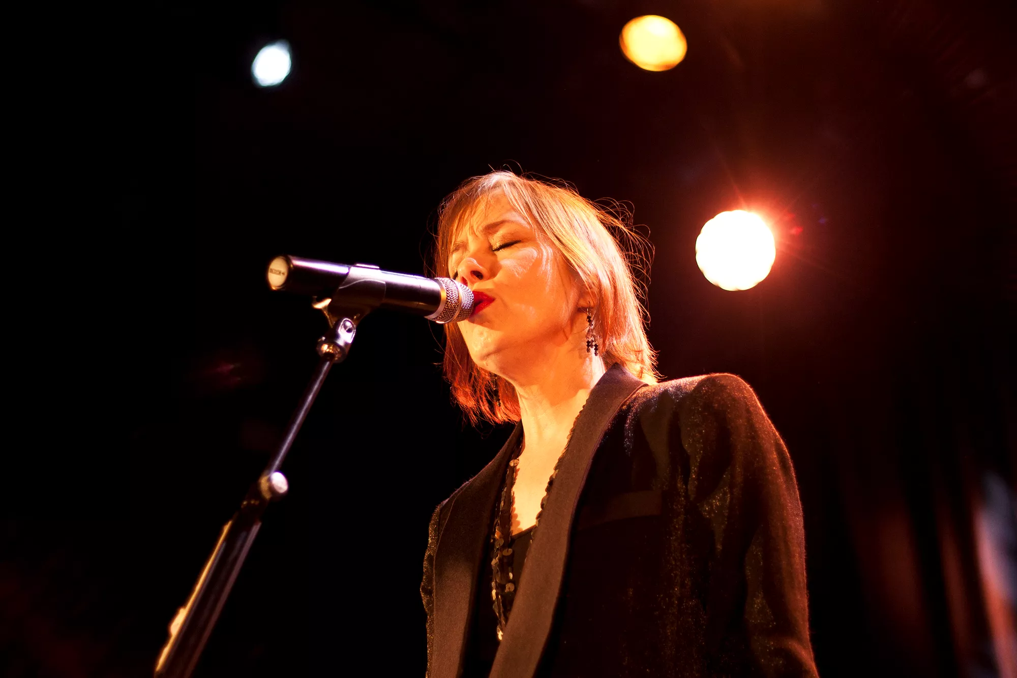 Suzanne Vega giver koncert på Bremen Teater