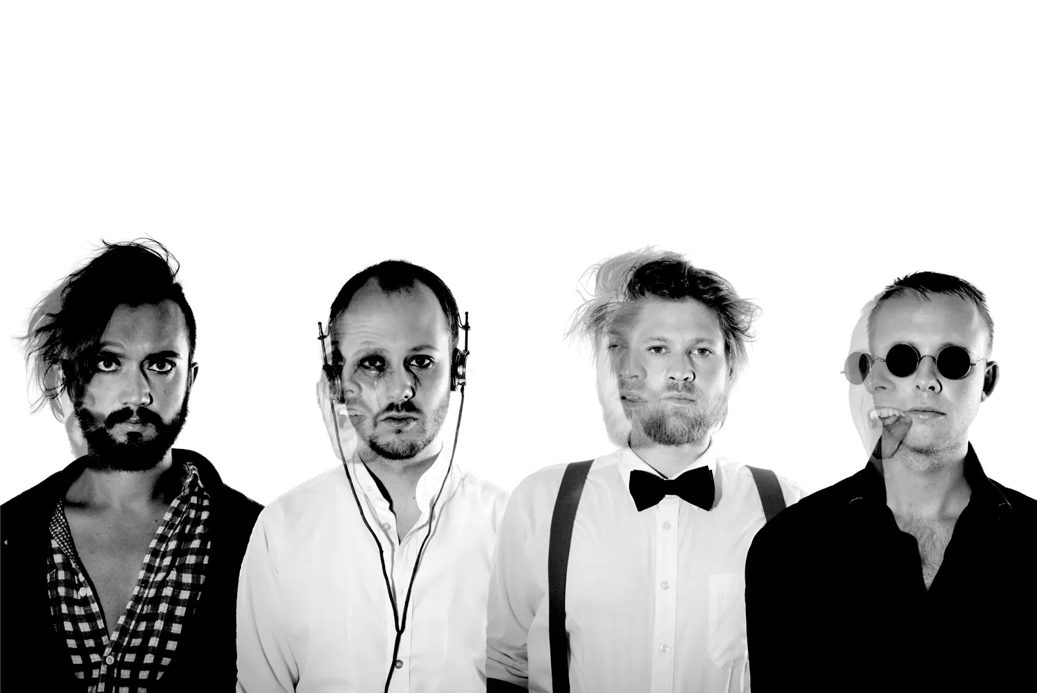 Ave udskyder album til oktober