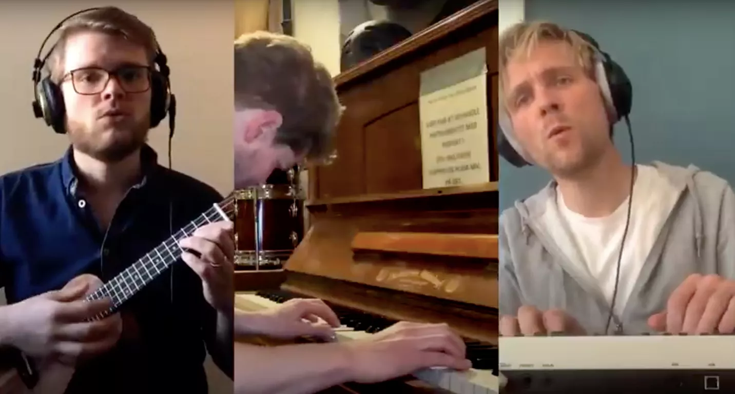 VIDEO: Folk over hele verden fløjter med på Dreamers' Circus-melodi – sammen, men hver for sig