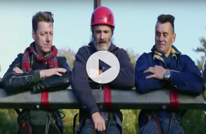 Video: Travis når nye højder
