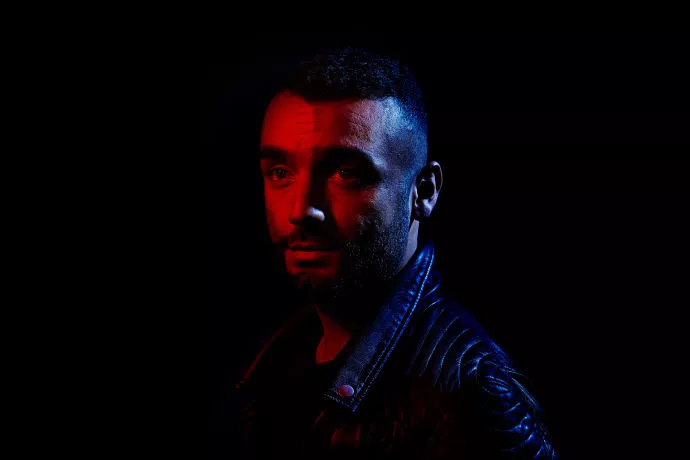 Dansk-iranske Mull smider ny single og giver ti koncerter i dag