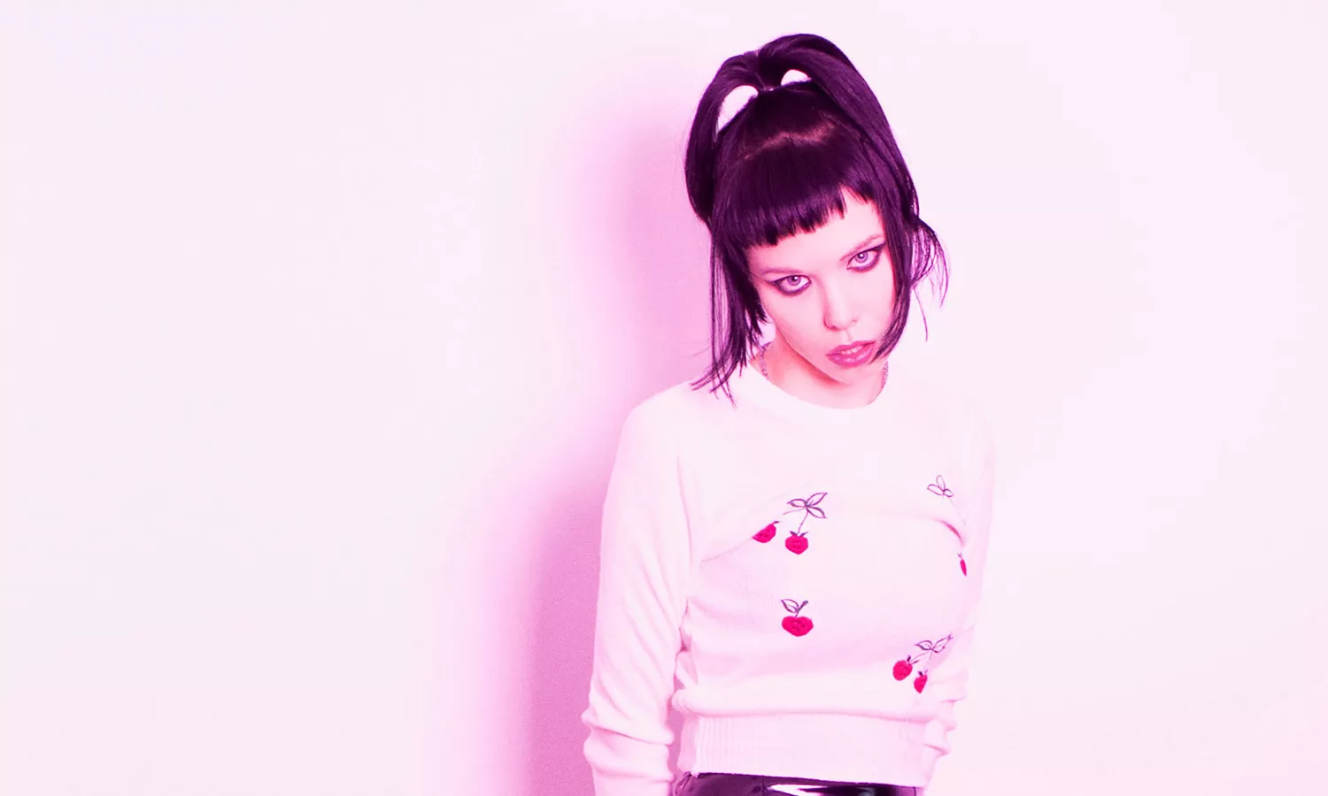 Alice Glass vann mot sin tidigare bandkollega