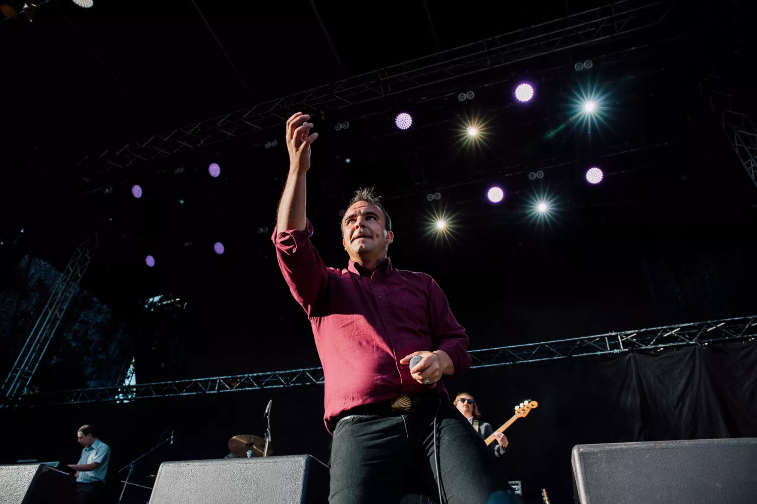 Desperata krumbukter döljer inte likriktningen