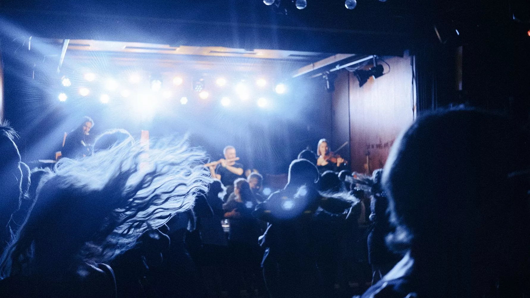 FOLKETS FESTIVAL: Dreamers' Circus