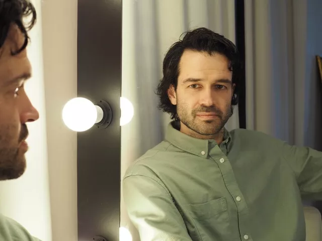 GAFFA ANBEFALER: Kakkmaddafakka-bassist Stian Sævig slipper solomateriale