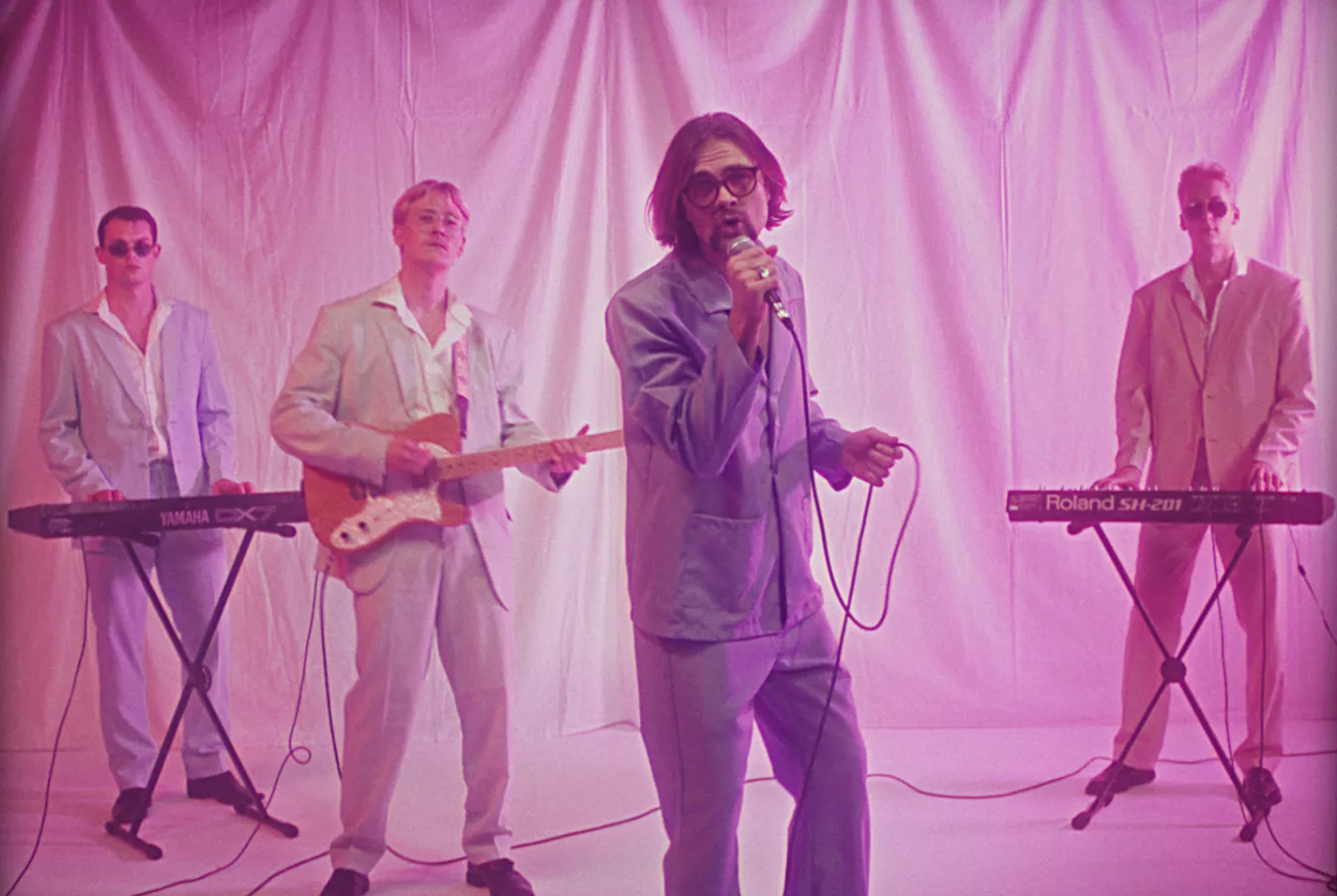 "Vad fan är en baljväxt?" – elevers musikvideo blir viral