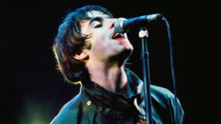 Oasis – Knebworth 1996 - Jake Scott