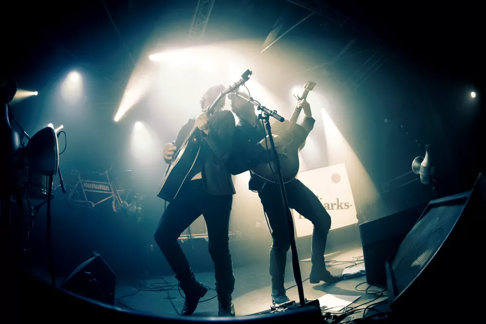 Folkeklubben drager på gigantisk turné