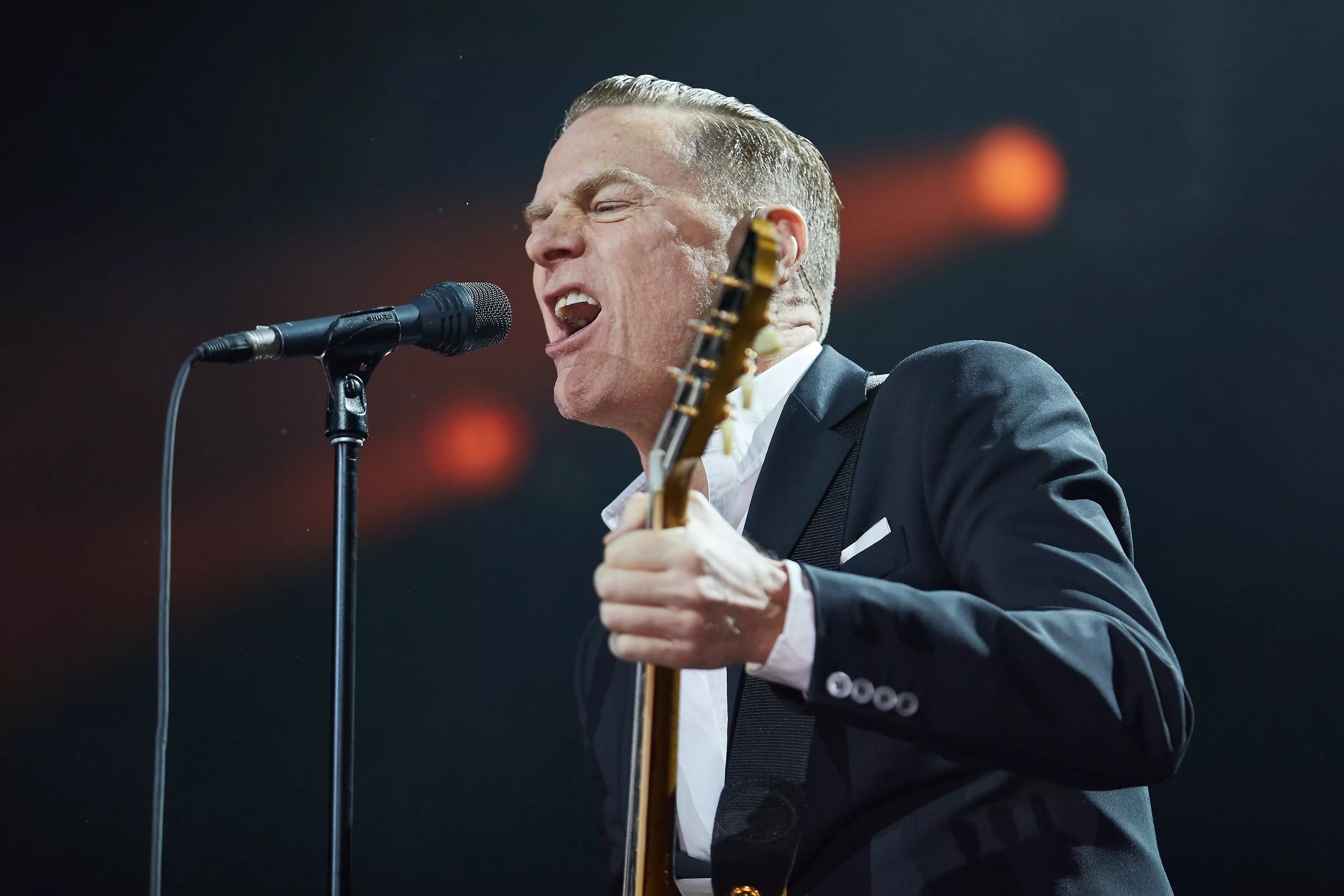 På trods af corona: Bryan Adams vil spille koncert med 12.000 tilskuere