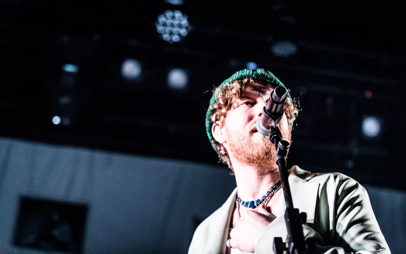 Singer-songwriteren lod tårerne få frit løb