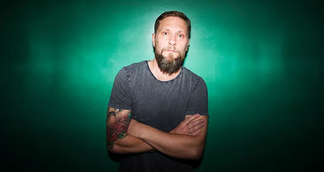 12 tunga komiker till Bråvalla