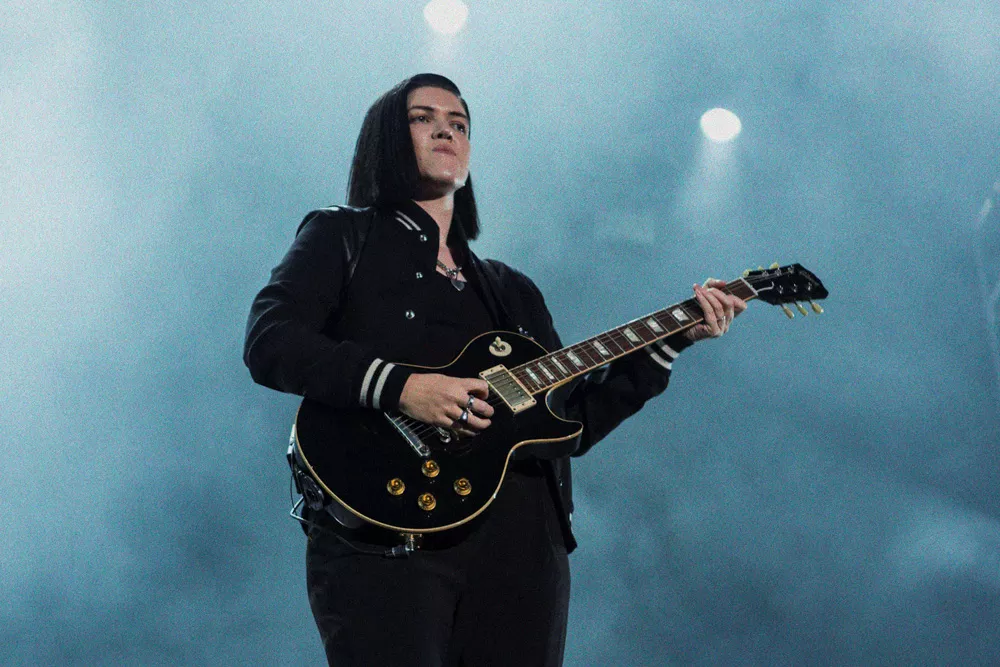 Romy fra The xx solodebuterer – hør singlen her
