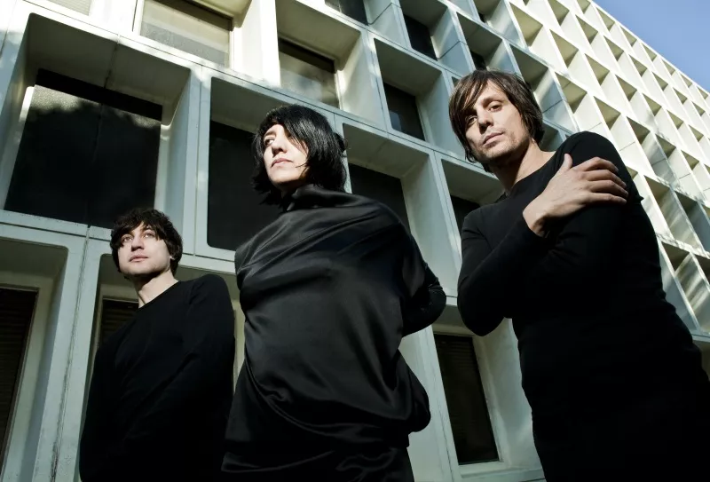 Autolux giver dansk koncert