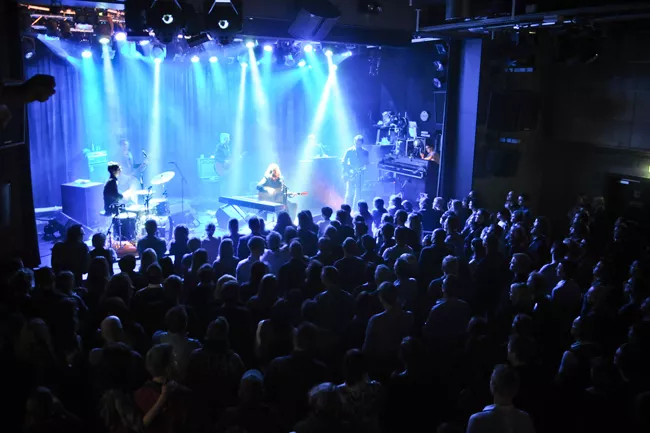 Love Shop og Søren Huss giver koncert i Den Grå Hal