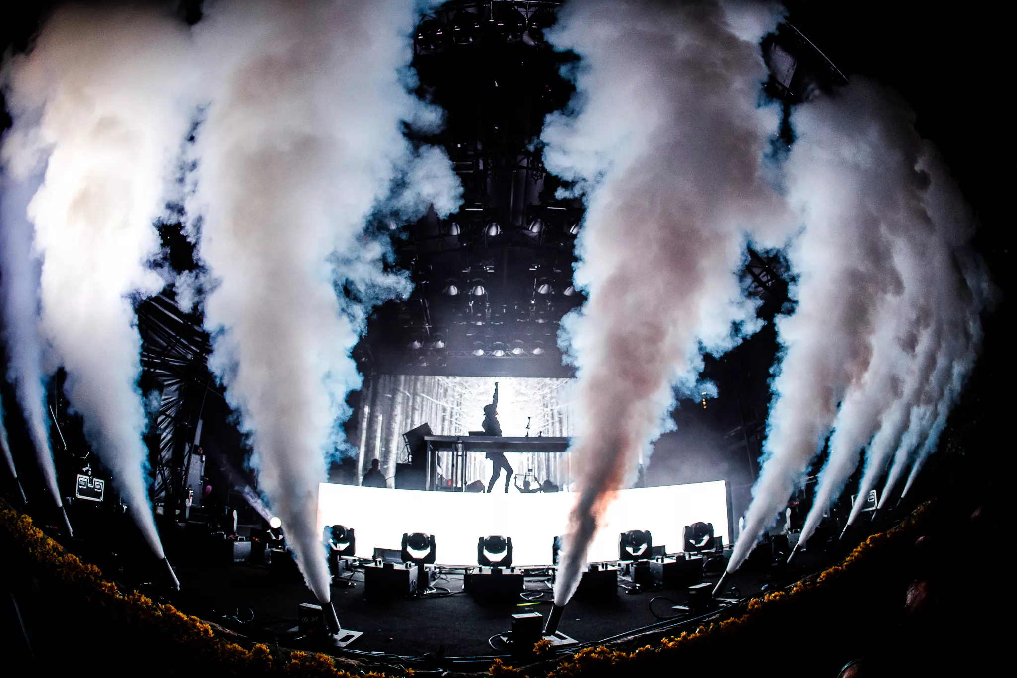 "Vi välkomnar en av världens största artister till festivalen"